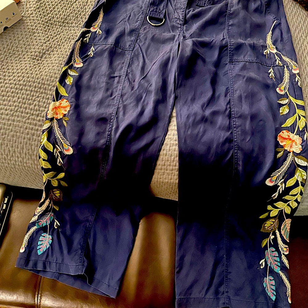 Johnny was workshop pants (need ironing ) they are xl and worn once.